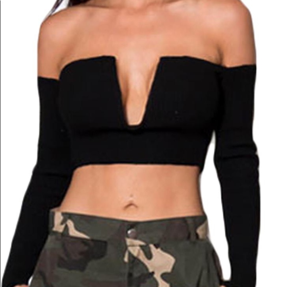 Black ribbed crop top